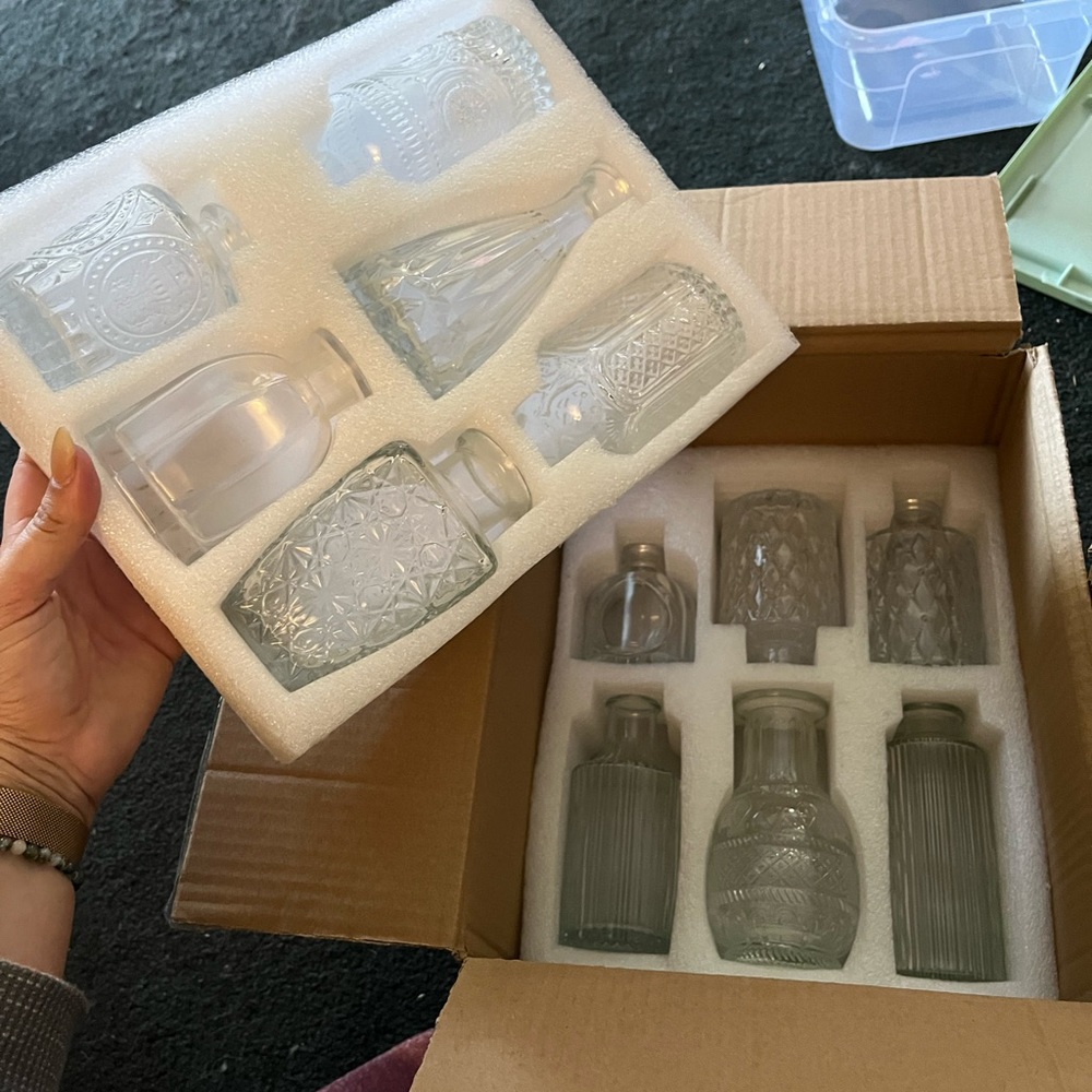 Small Vases 12 ct